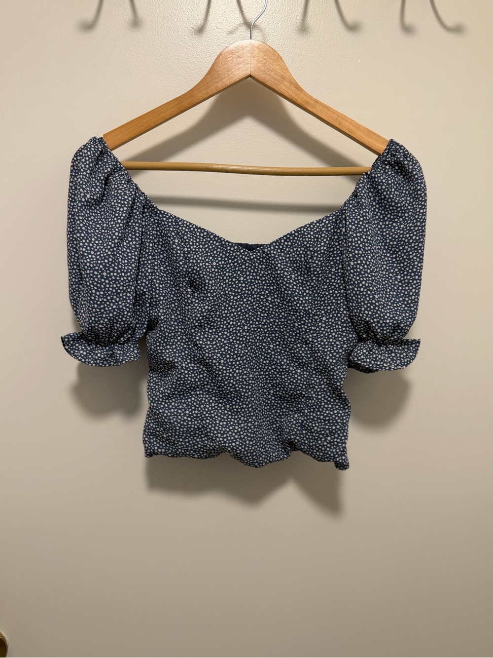 Abercrombie & Fitch Puff-Sleeve Smocked Crop Top Blouse size XS blue